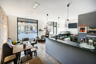 Loja para Trespasse em Mina de Água