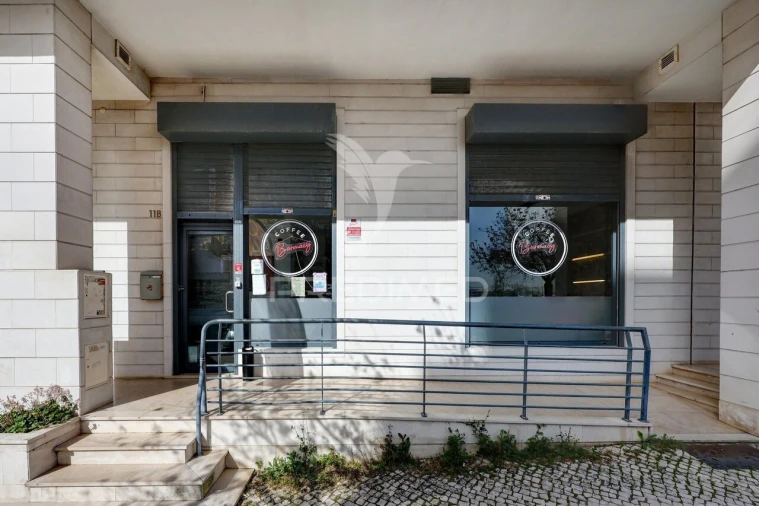 Loja para Trespasse em Mina de Água Foto 23