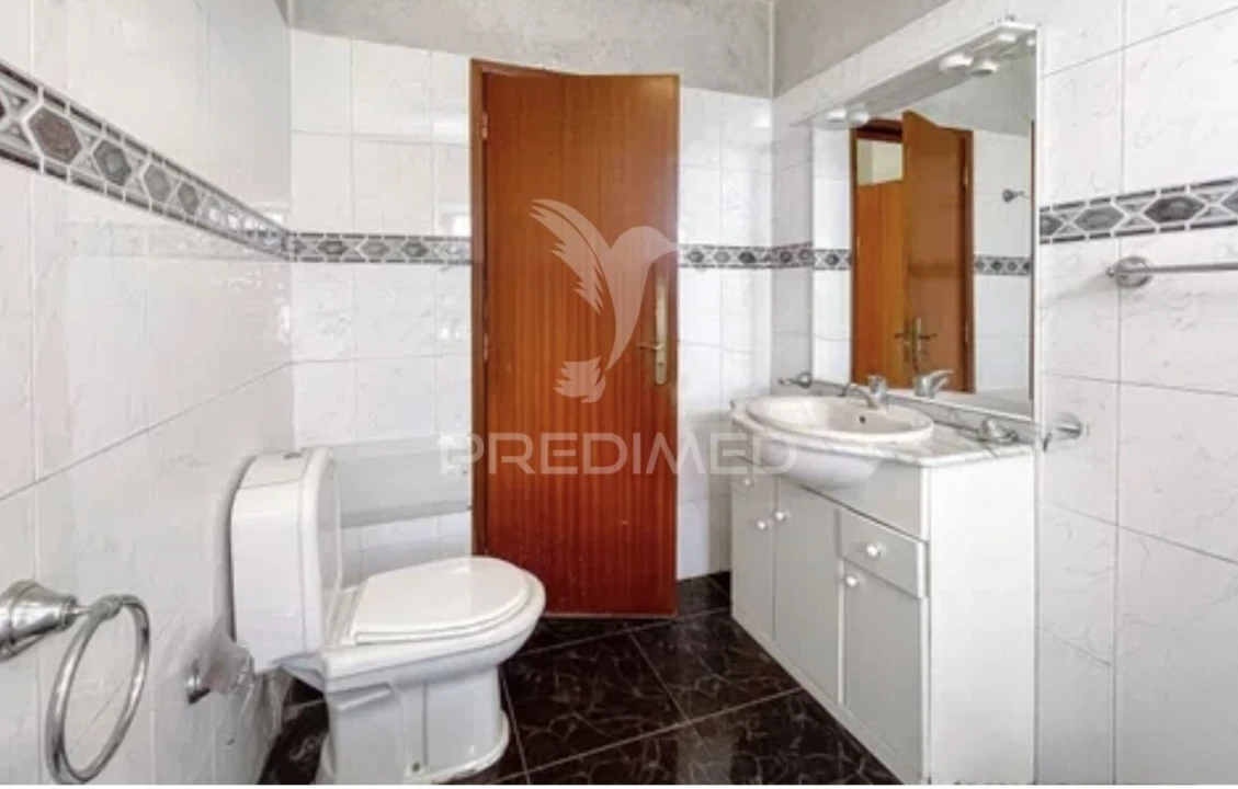 Moradia T3 para Venda em Canhas Foto 39