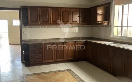 Moradia T3 para Venda em Canhas