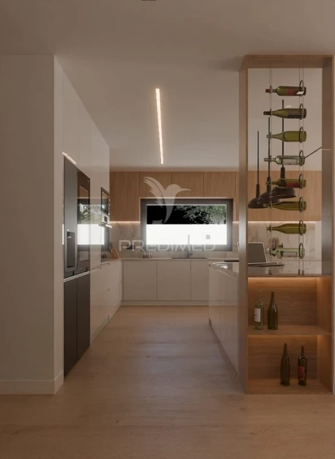 Moradia T4 para Venda em Meia Via