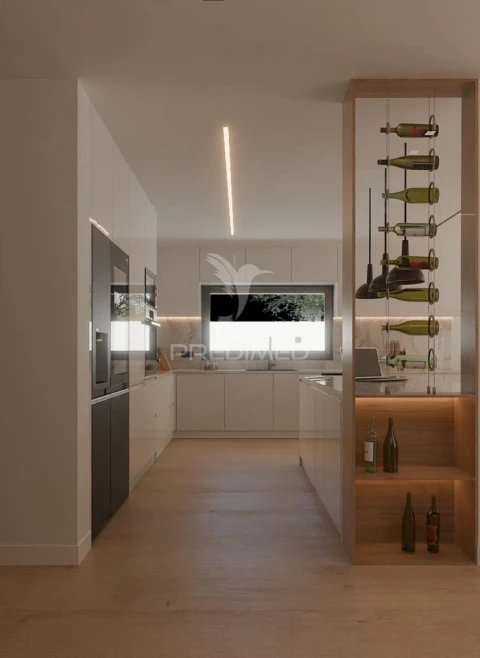 Moradia T4 para Venda em Meia Via