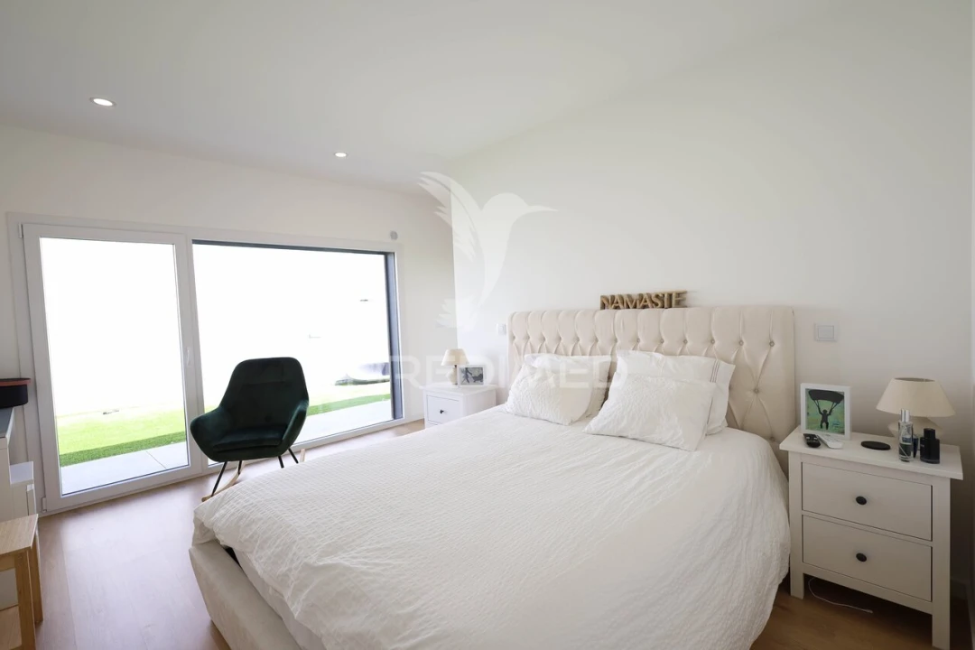 Moradia T4 para Venda em Atalaia Foto 4