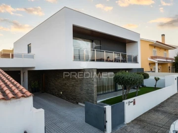 Moradia T4 para Venda em Abrantes (São Vicente e São João) e Alferrarede