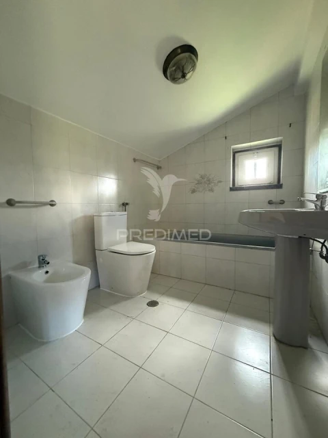 Moradia T4 para Venda em Minde