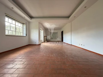 Moradia T4 para Venda em Minde