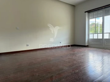 Moradia T4 para Venda em Minde