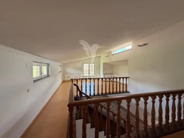 Moradia T4 para Venda em Minde