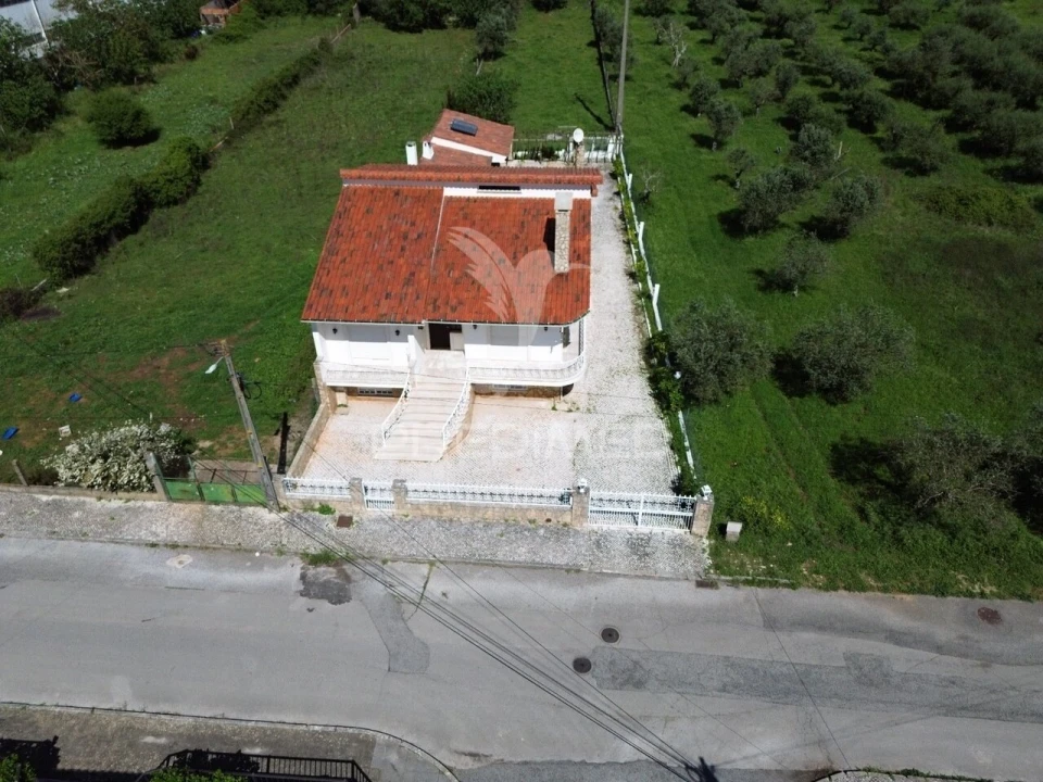 Moradia T4 para Venda em Minde Foto 5