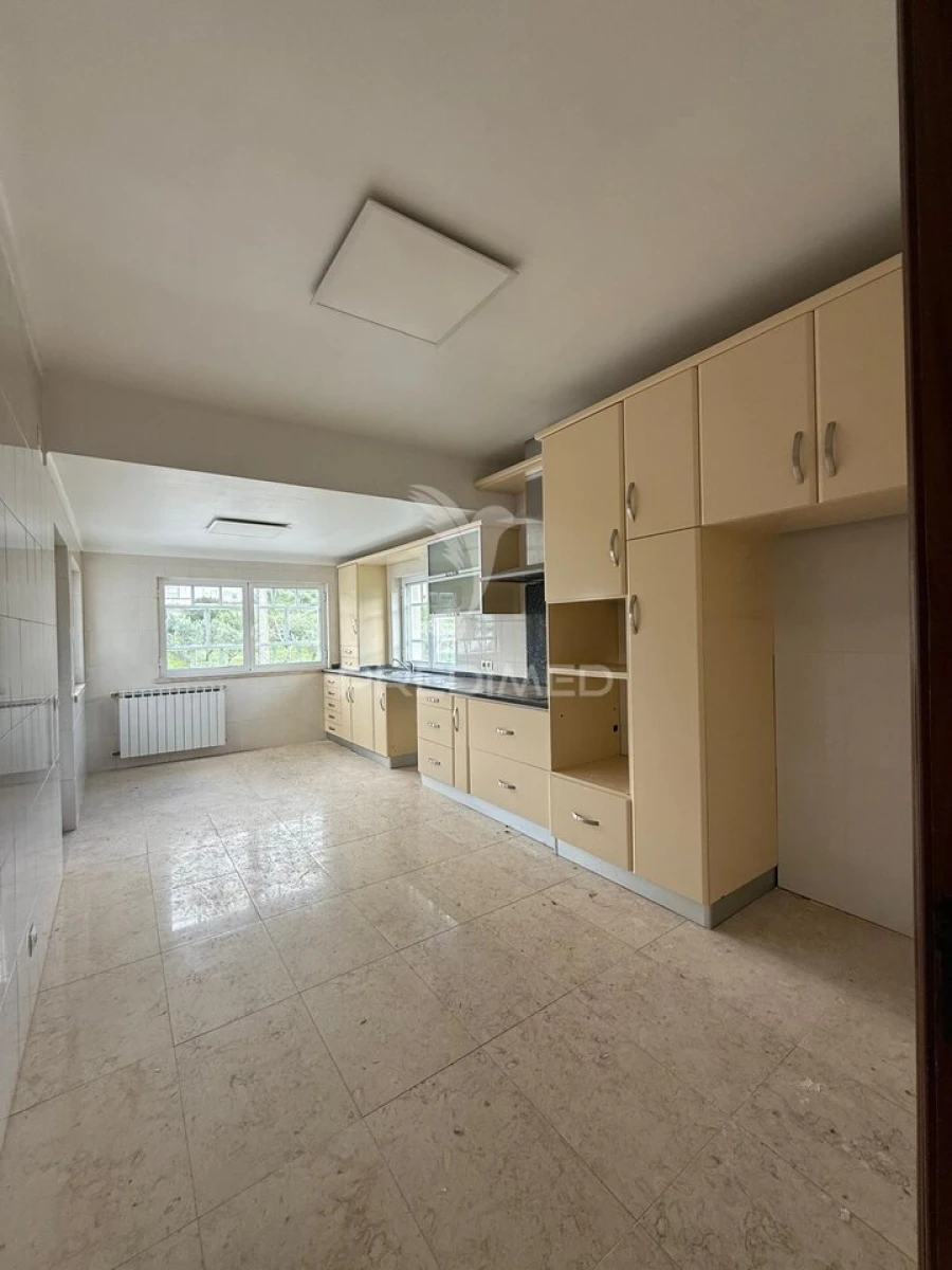 Moradia T4 para Venda em Minde Foto 31