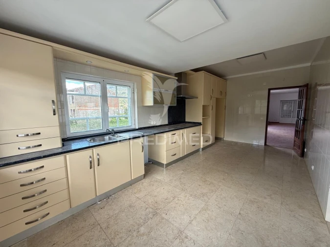 Moradia T4 para Venda em Minde Foto 32