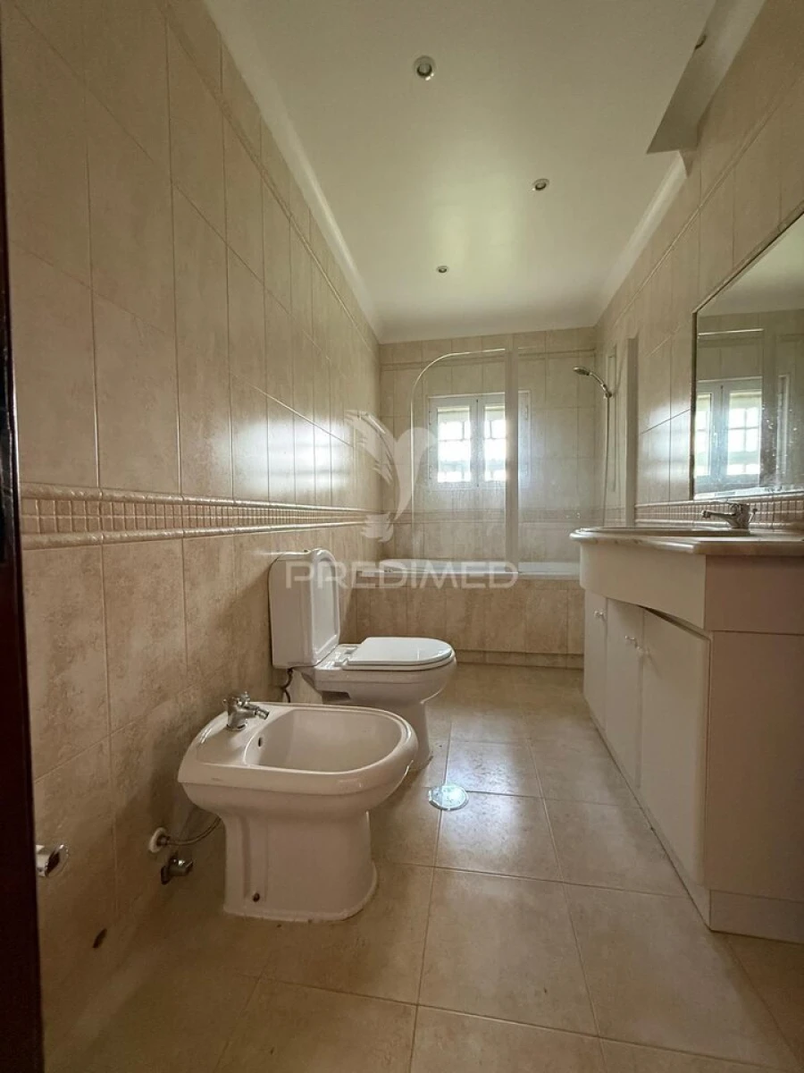 Moradia T4 para Venda em Minde Foto 15