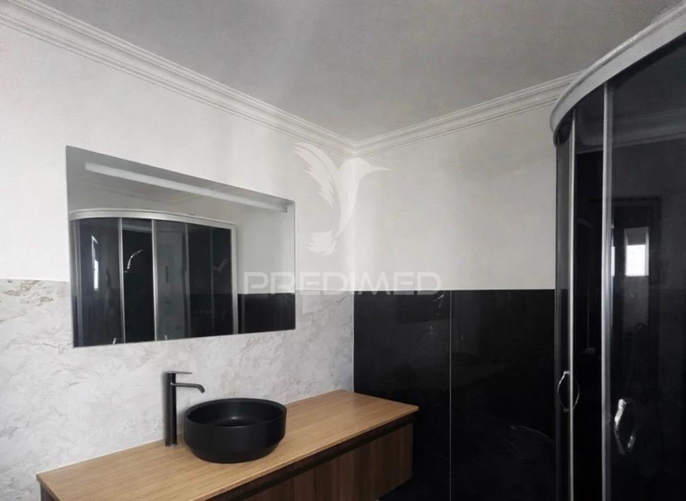 Moradia T5 para Venda em Quinta do Conde Foto 12