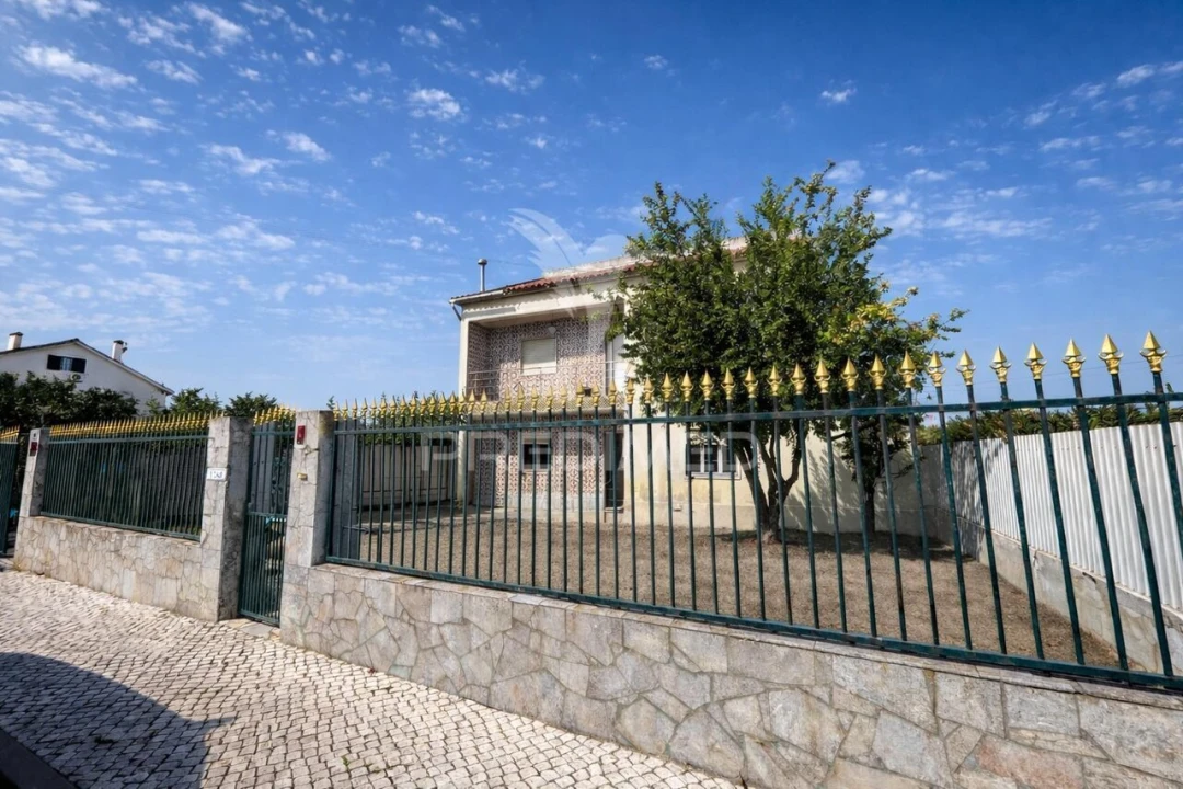 Moradia T5 para Venda em Quinta do Conde Foto 1