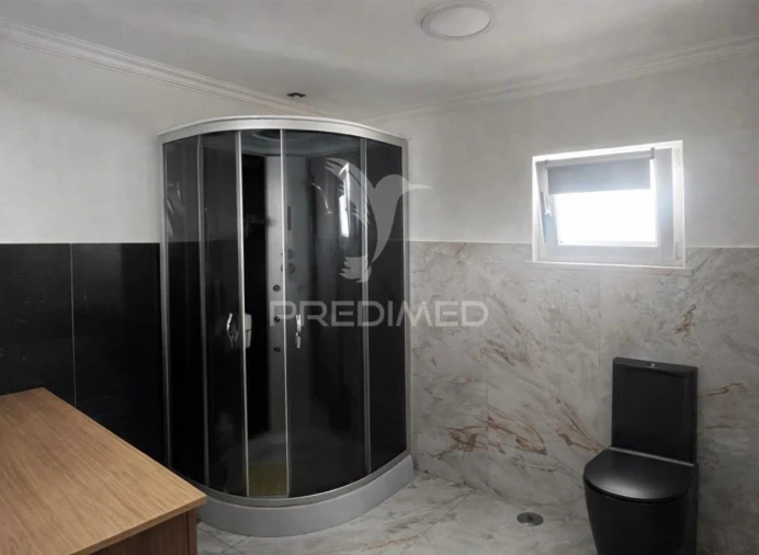 Moradia T5 para Venda em Quinta do Conde Foto 11