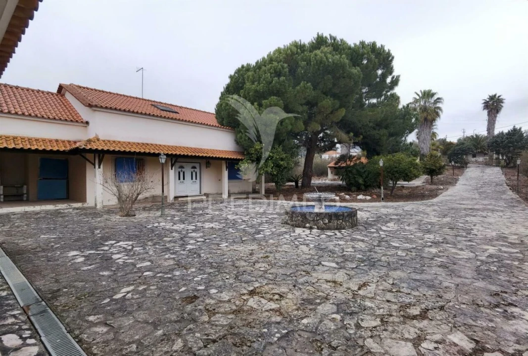 Moradia T5 para Venda em Cartaxo e Vale da Pinta Foto 1