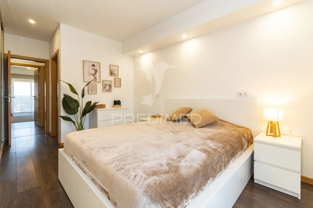 Apartamento T3 para Venda em Seixal, Arrentela e Aldeia de Paio Pires Foto 25