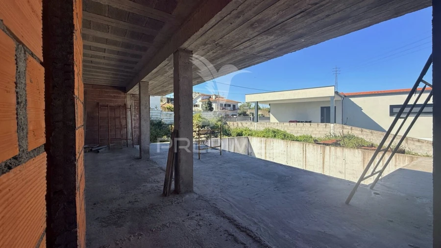 Moradia T3 para Venda em Silvares Foto 7