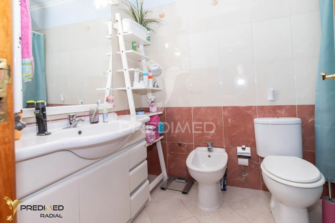 Apartamento T2 para Venda em Algueirão-Mem Martins Foto 13