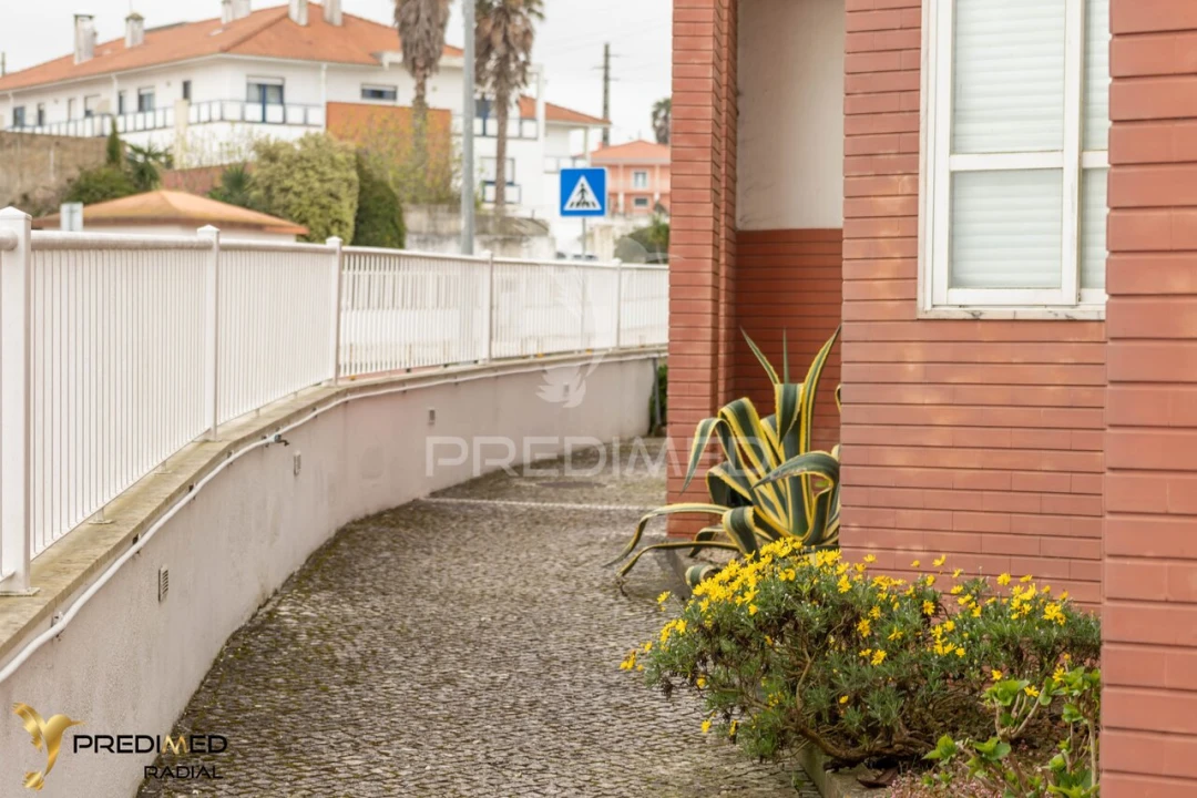 Apartamento T2 para Venda em Algueirão-Mem Martins Foto 22