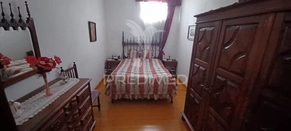 Moradia T9 para Venda em Sé e São Lourenço