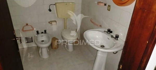 Moradia T9 para Venda em Sé e São Lourenço