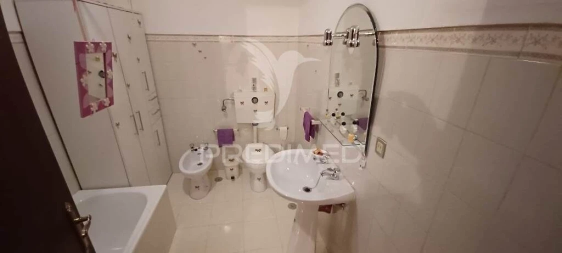 Moradia T9 para Venda em Sé e São Lourenço Foto 17