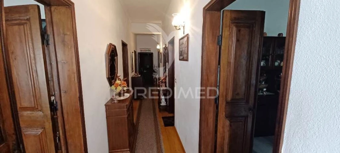 Moradia T9 para Venda em Sé e São Lourenço Foto 3