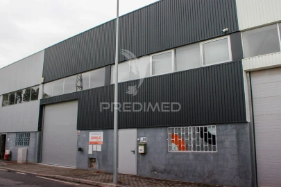 Armazém para Venda em Fonte Boa e Rio Tinto