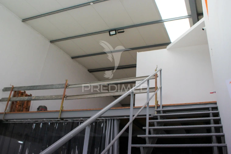 Armazém para Venda em Fonte Boa e Rio Tinto Foto 8