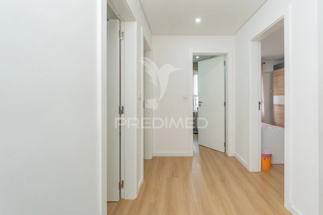 Apartamento T3 para Venda em Póvoa de Santa Iria e Forte da Casa Foto 22