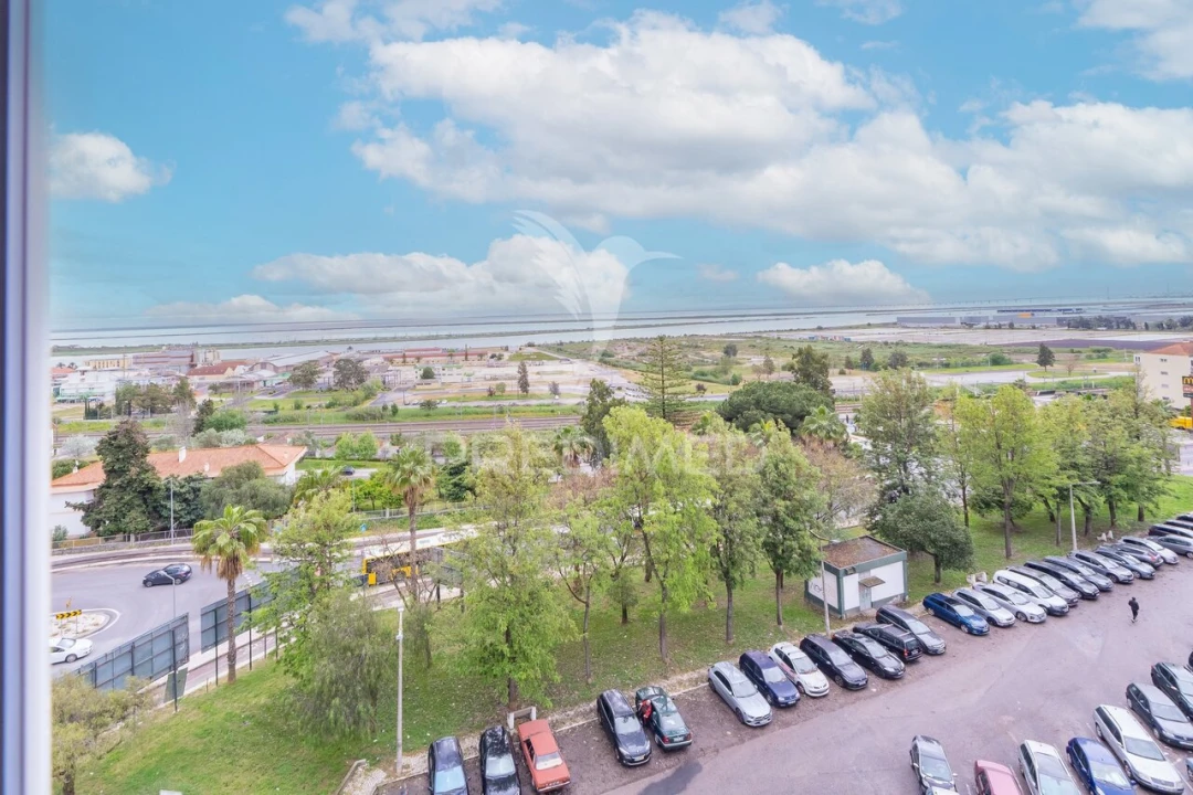 Apartamento T3 para Venda em Póvoa de Santa Iria e Forte da Casa Foto 25