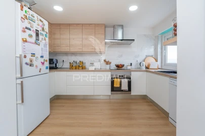 Apartamento T3 para Venda em Póvoa de Santa Iria e Forte da Casa