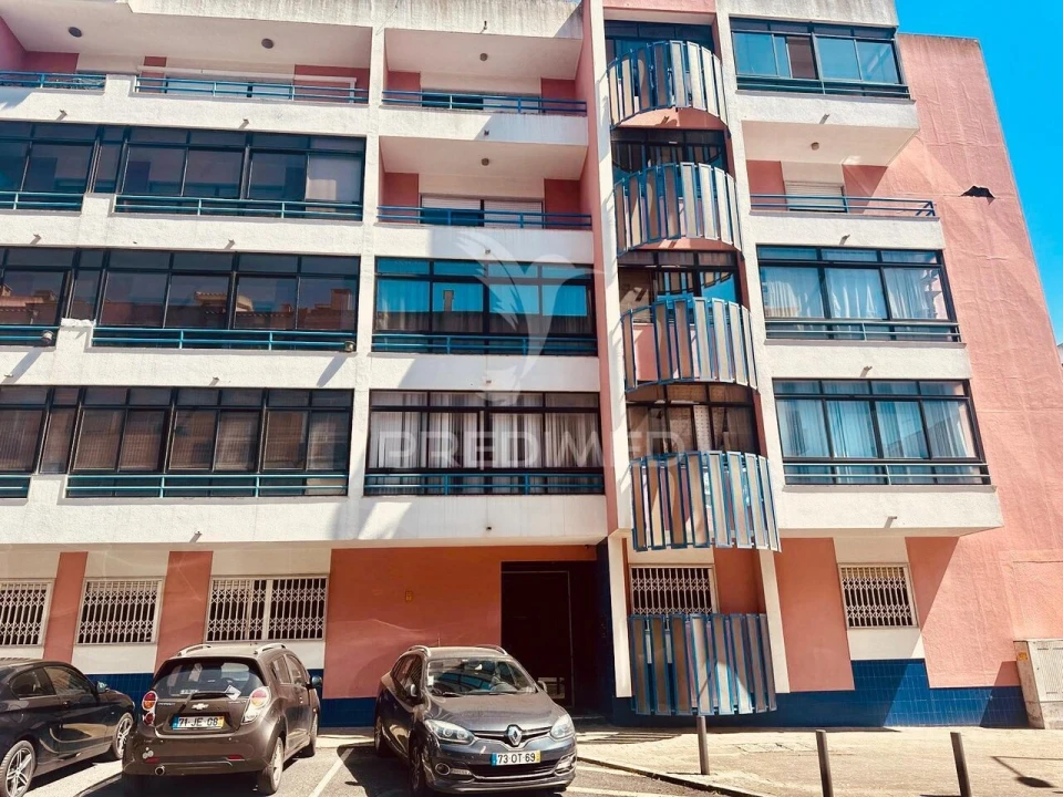 Apartamento T2 para Venda em Barcarena Foto 37