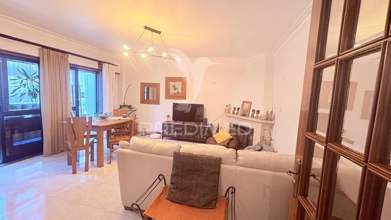 Apartamento T2 para Venda em Barcarena Foto 1