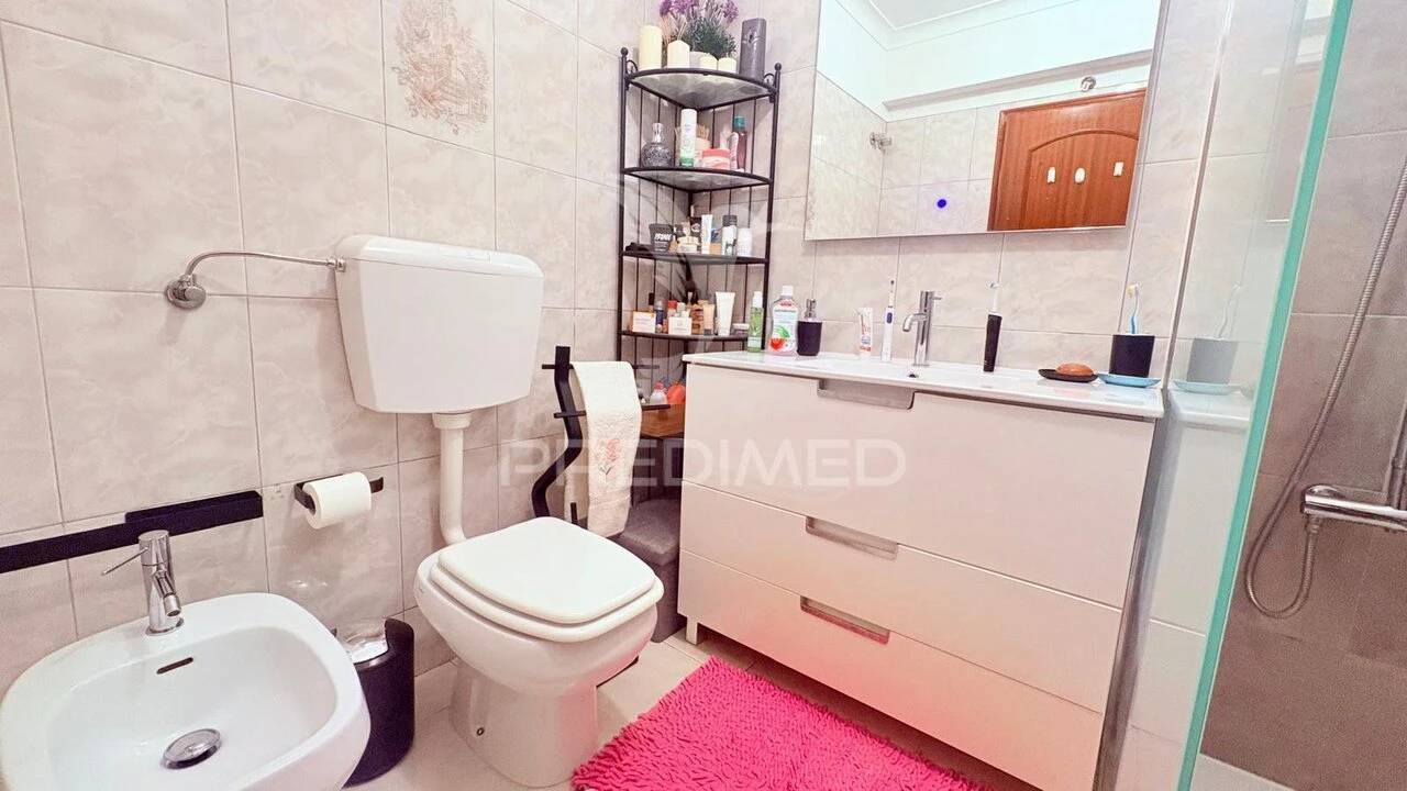 Apartamento T2 para Venda em Barcarena Foto 23