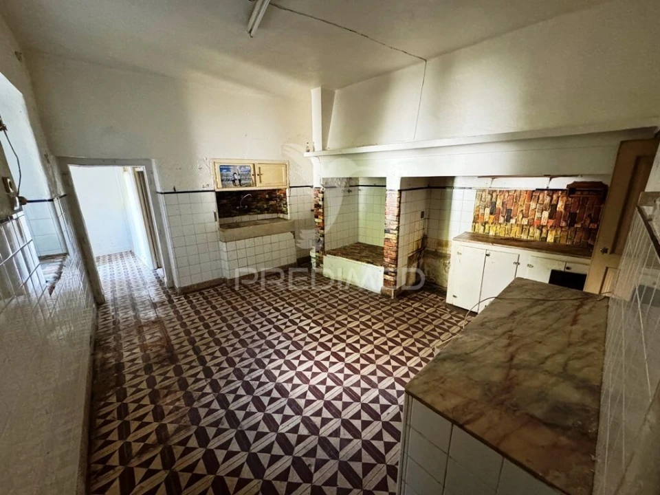 Moradia T8 para Venda em Sé e São Lourenço Foto 7