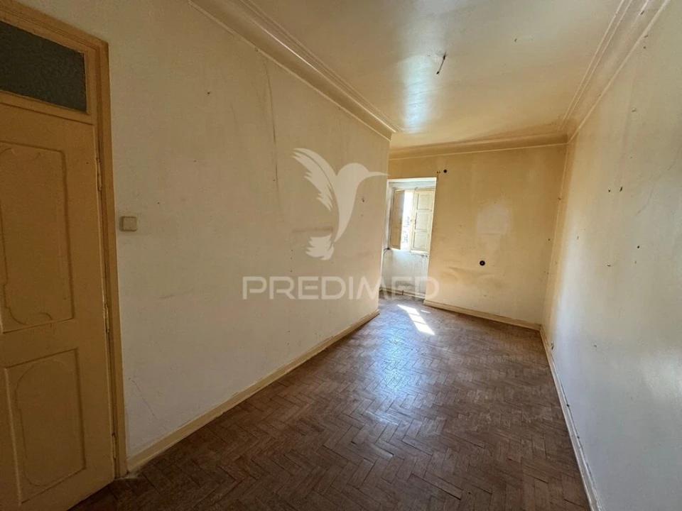 Moradia T8 para Venda em Sé e São Lourenço Foto 9