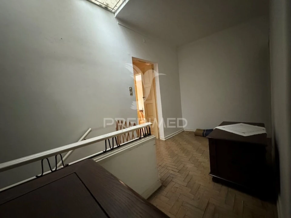 Moradia T8 para Venda em Sé e São Lourenço Foto 15