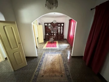 Moradia T8 para Venda em Sé e São Lourenço