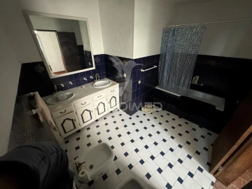 Moradia T8 para Venda em Sé e São Lourenço