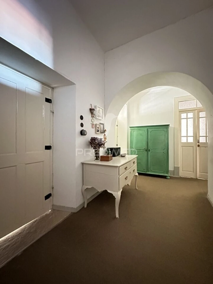 Moradia T9 para Venda em Sé e São Lourenço Foto 6