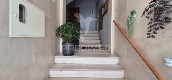 Apartamento T2 para Venda em Laranjeiro e Feijó