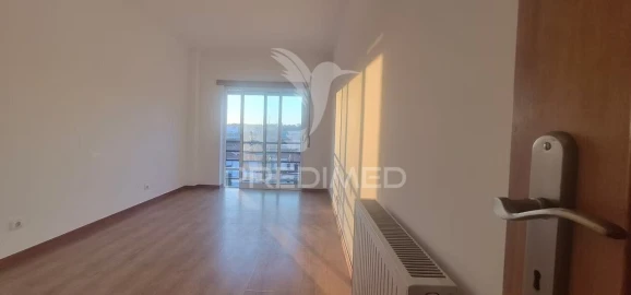 Apartamento T2 para Venda em Laranjeiro e Feijó