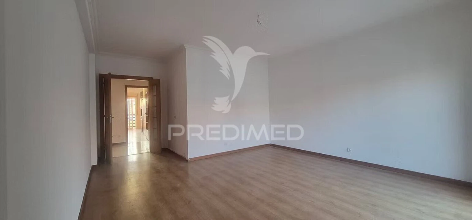 Apartamento T2 para Venda em Laranjeiro e Feijó Foto 11