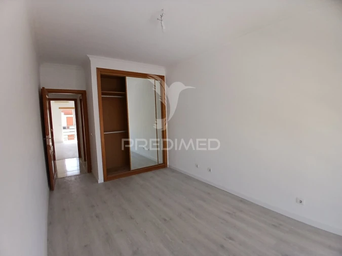 Apartamento T2 para Venda em Laranjeiro e Feijó Foto 13