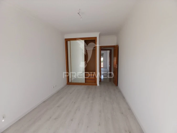 Apartamento T2 para Venda em Laranjeiro e Feijó Foto 10