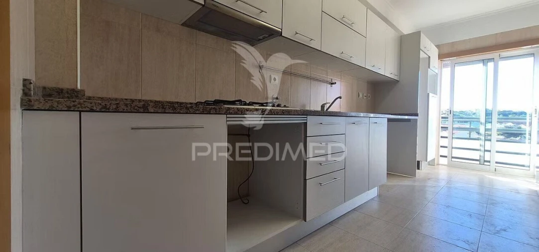 Apartamento T2 para Venda em Laranjeiro e Feijó Foto 2