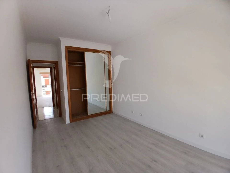 Apartamento T2 para Venda em Laranjeiro e Feijó Foto 13