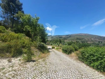 Moradia T3 para Venda em Venda Nova e Pondras